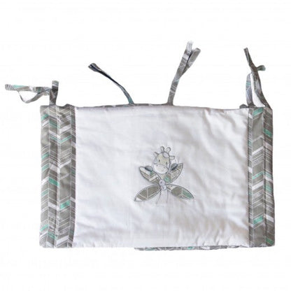 4 Piece Baby Bedding Set - Mint Giraffe